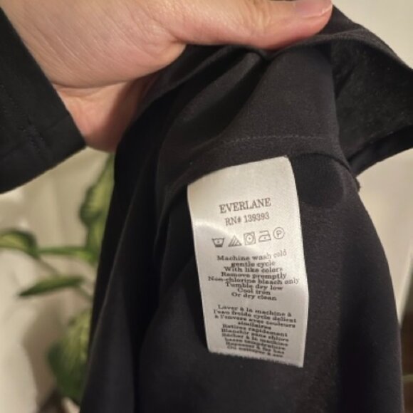 Everlane Women's Scoop Tank in Washable Silk Blouse in Black, Size 4 *Barely Wor - Picture 5 of 5